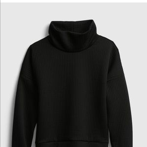 GapFit Jacquard Quilted Mockneck Sweatshirt